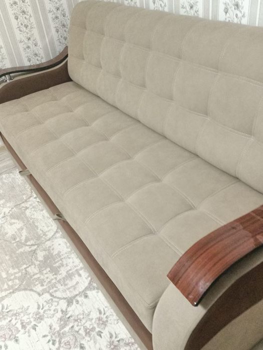 Продам диван раскладной.