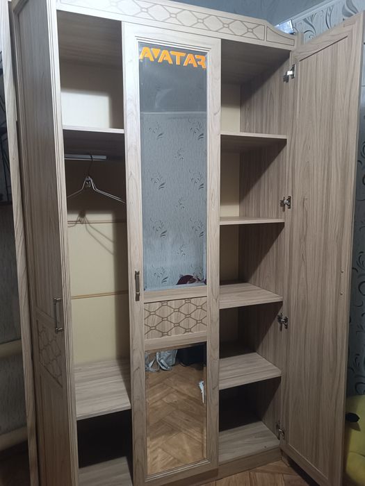 Продам шкаф для одежды