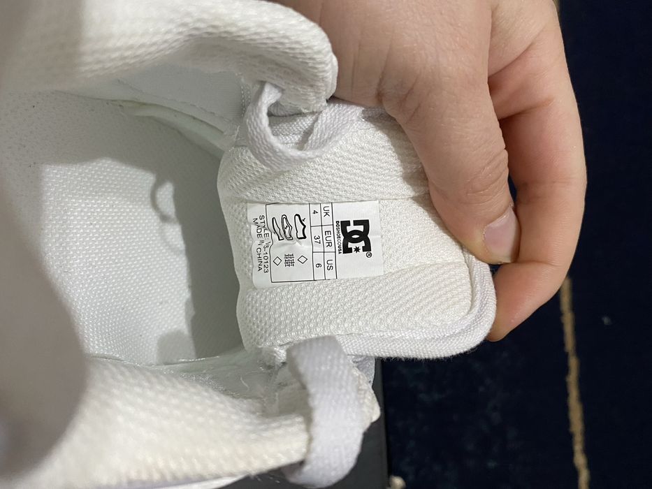 Adidasi Dc Shoes albi cu talpa inalta, nou nouti