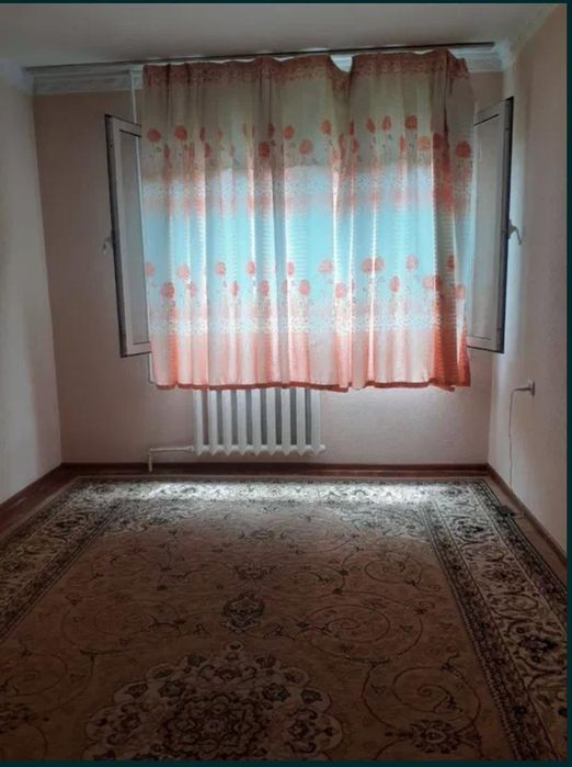 Tinchlik metroni oldidan kvartera
