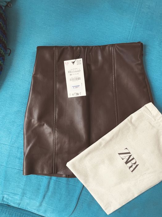 Кожена пола zara