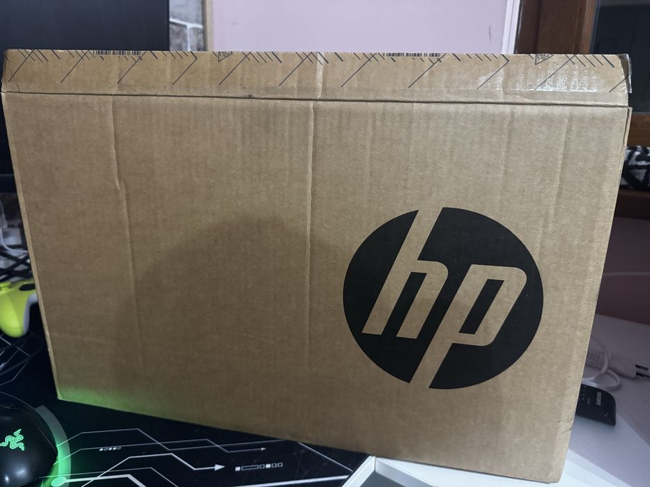 Laptop HP 15-fc0039nq Ryzen 7 5825U 16 Gb RAM 3200 Mhz 500 gb SD M2
