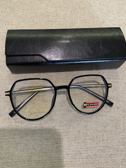 Дамски рамки за очила + калъф