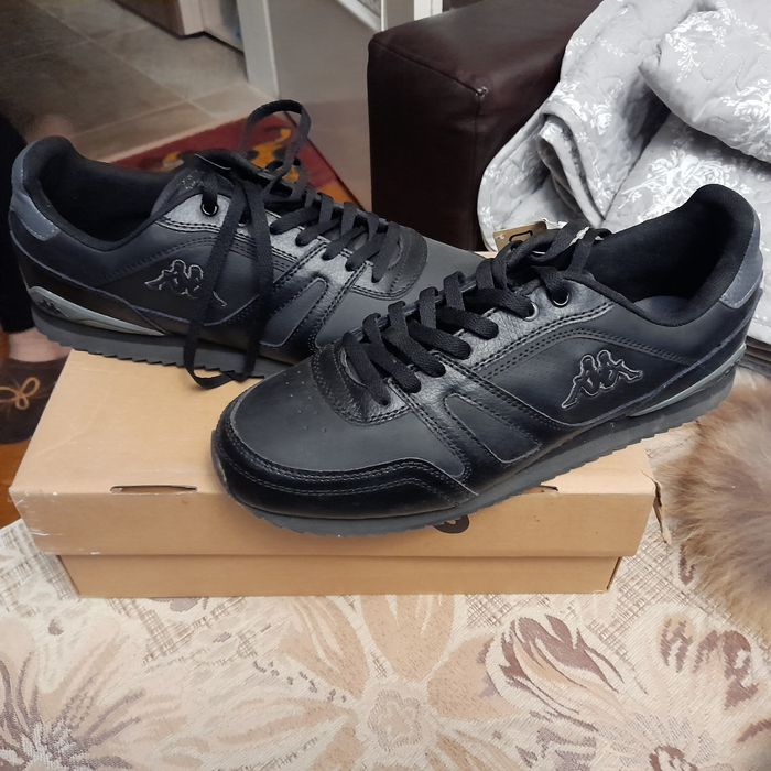 Маратонки Umbro естествена кожа  цена 70 лв. мъжки 43номер