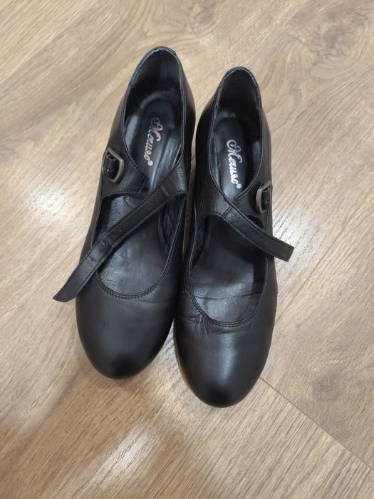 Скрапини от естествена кожа