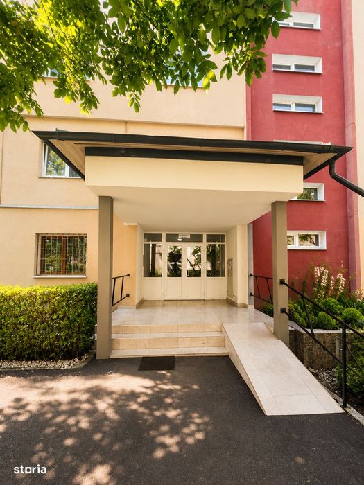 Apartament 2 camere, decomandat, 72 mp utili, zona Tractorul!