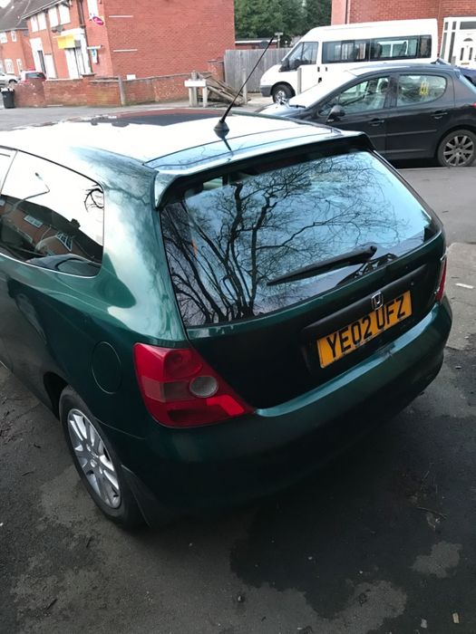 Хонда Сивик 2002 година 1600 кубика 110 коня 3 врати