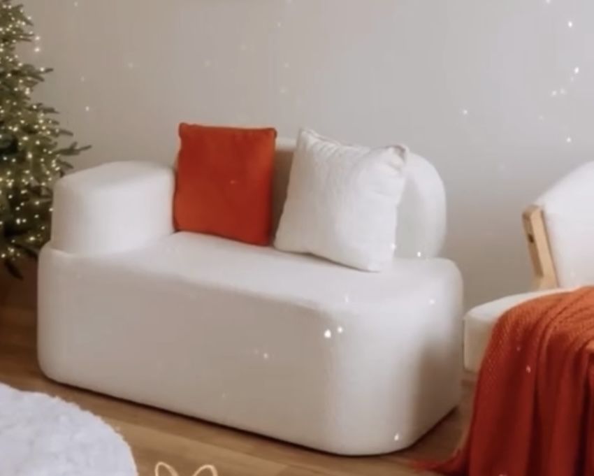 Продам белый диван