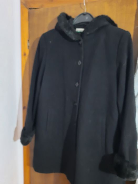 Почти нови палта