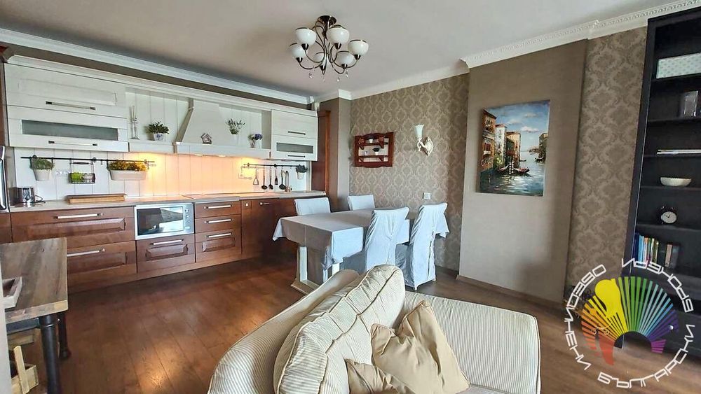 Дава се под наем Тристаен апартамент в Бургас, Лазур - 125 кв.м за 1200 € - Снимка #5