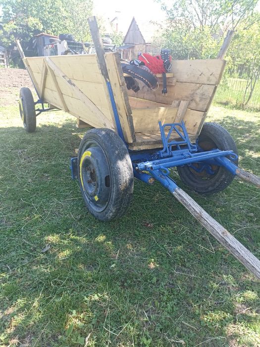 Vând căruță de ponei cu tot cu ham