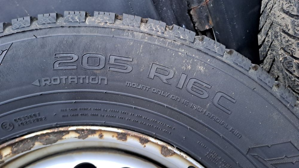 2бр. 16" 5Х120мм Фолксваген, 5х120мм VW С 4бр.  ГУМИ 205 R 16C