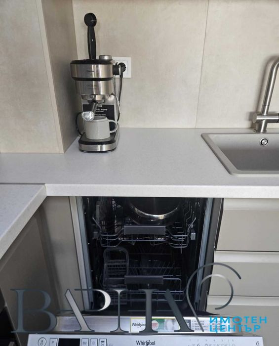 Дава се под наем Двустаен апартамент в Варна, Център - 65 кв.м за 797.64 € - Снимка #4