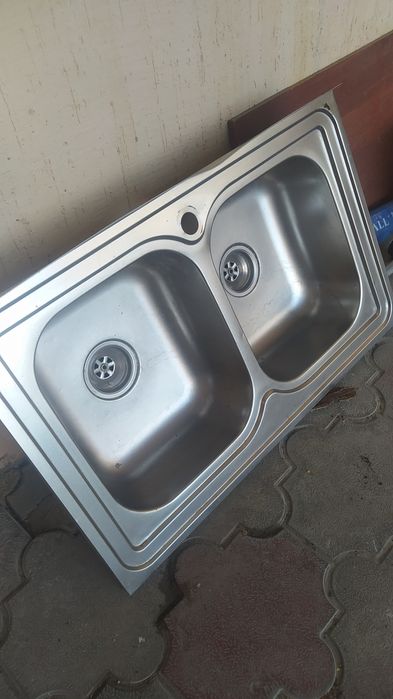 Двойная мойка для кухни