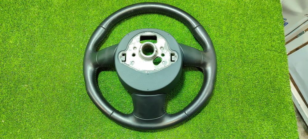 VOLAN PIELE CU COMENZI AUDI A3 8V 2012–2016 / COD OEM 8V0419091 / 8V0419091A (4C2)