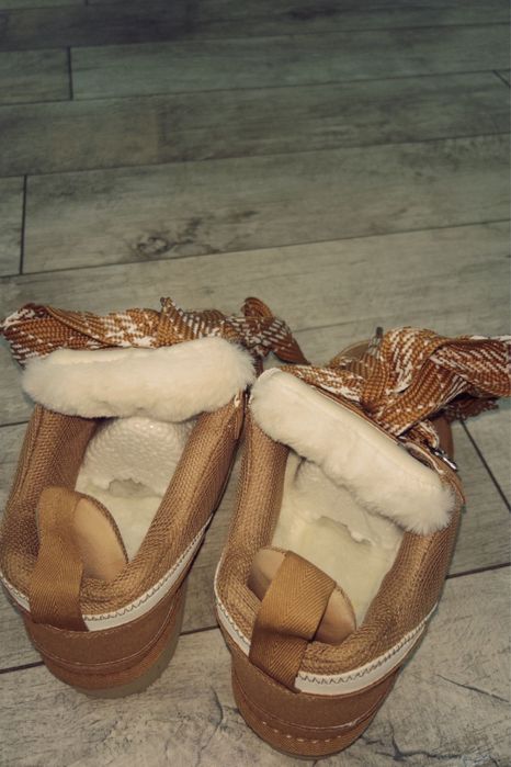 Продам угги 38 размер