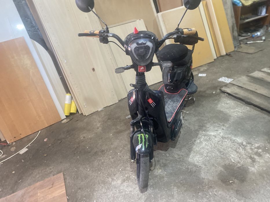 Ск8 в подарк идет зарядка