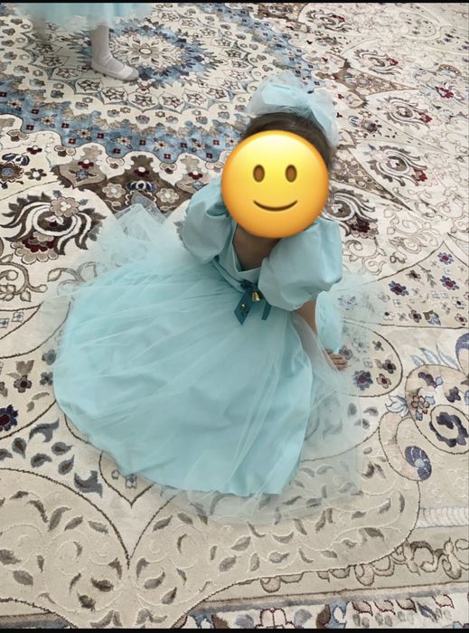 Платье нарядное 5-7 лет.