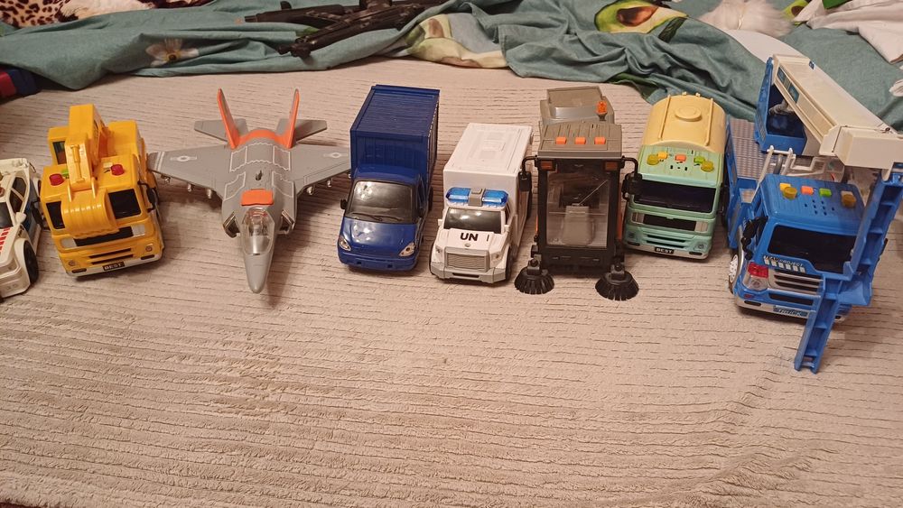 Музыкальные машинки 1500 тг