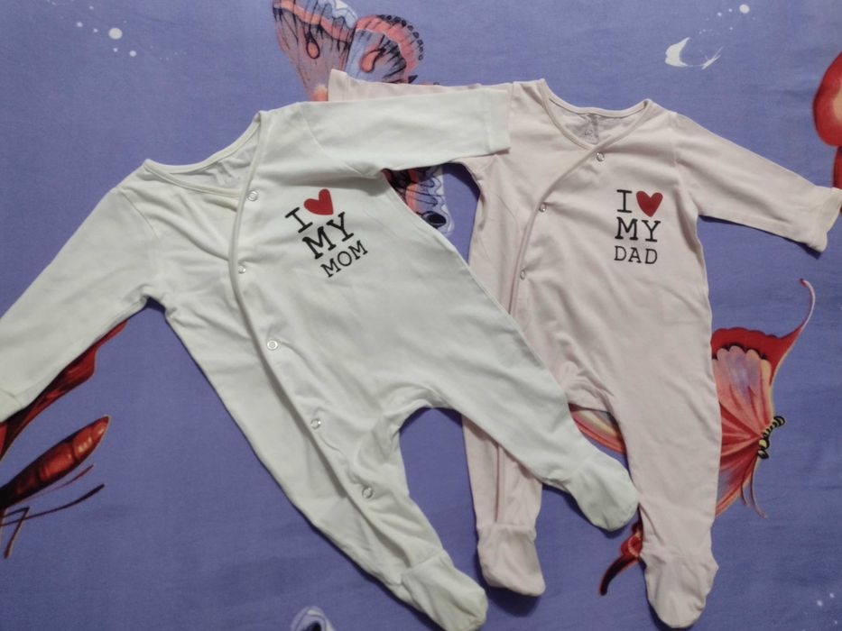 Set 2 body-uri tema Craciun si 2 salopete MOM/DAD, mas. 62, 0-3 luni