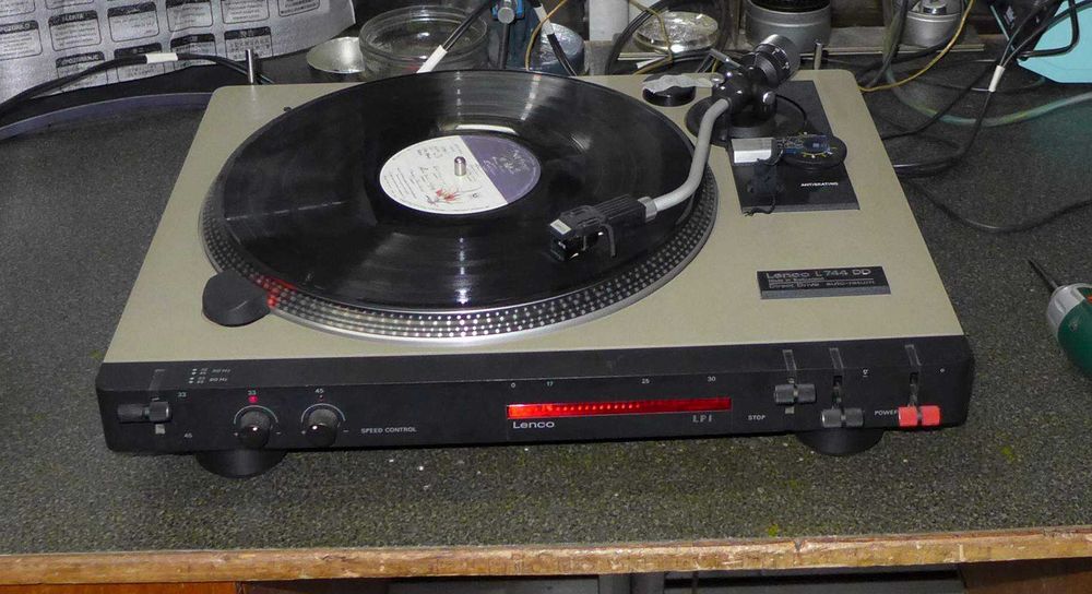 Ремонт, профилактика, поддръжка, възстановяване и модване на ГРАМОФОНИ