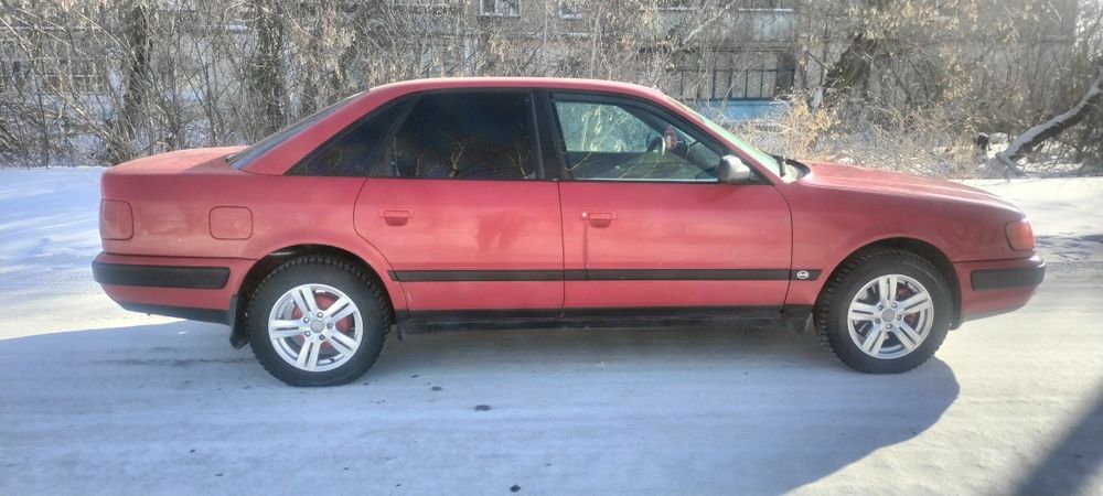 Продам срочно Ауди 100 с4