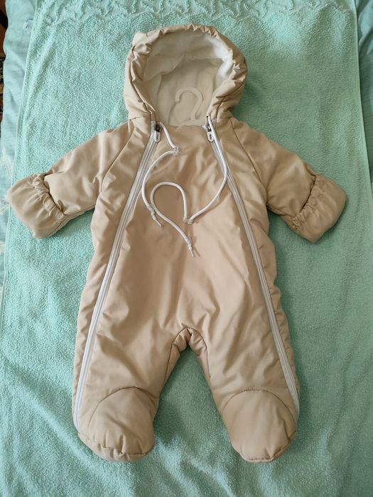 Продам демисезонный комбинезон