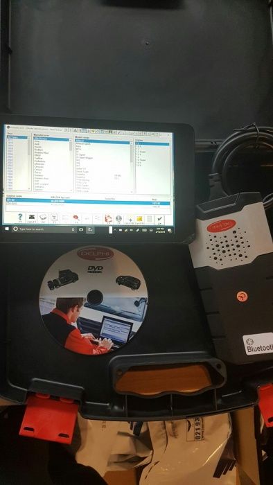 Tester Auto Multimarca 12/24V + TABLETA/Laptop Windows 10" Full HD