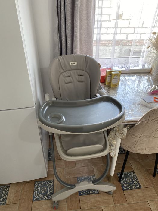 Продам стульчик для кормления