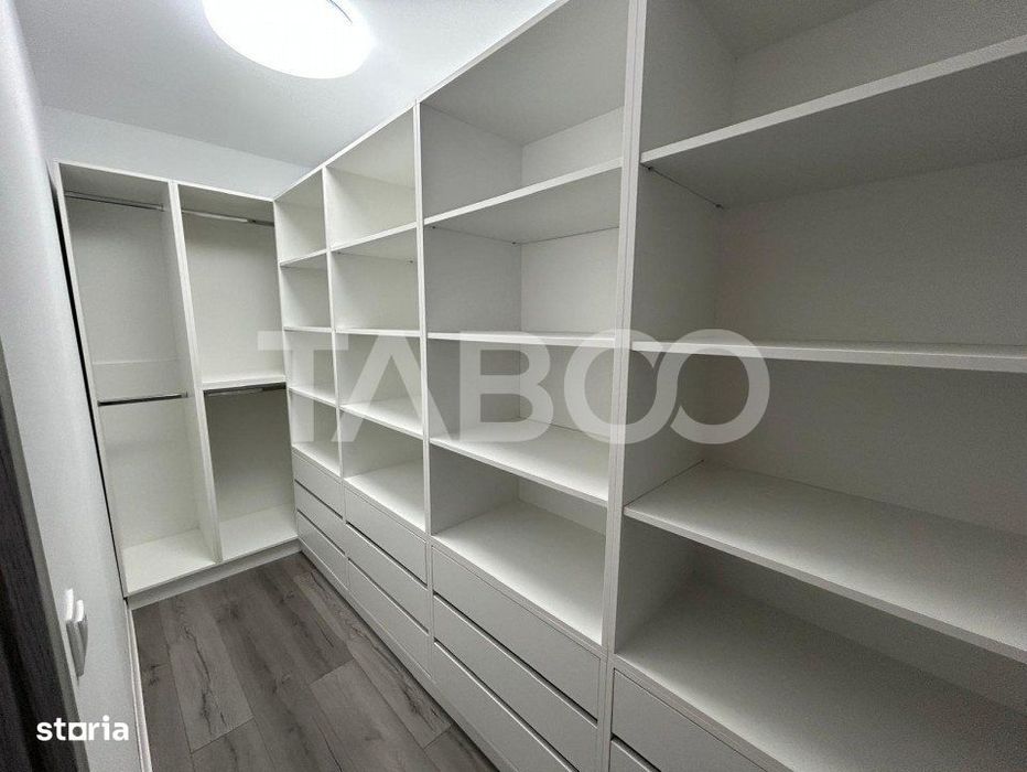 Apartament de inchiriat cu mutare imediata cu 3 camere in Strand