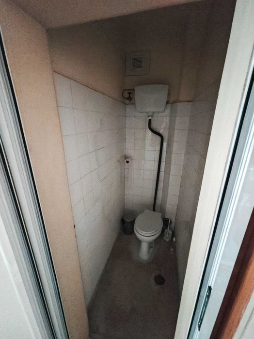 Дава се под наем Четиристаен апартамент в Варна, Лятно кино Тракия - 110 кв.м за 459 € - Снимка #11