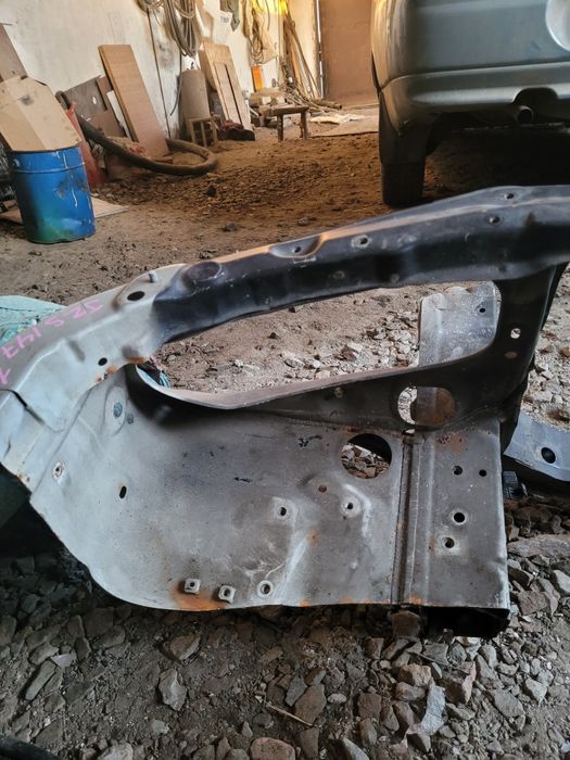 На тойоту аристу 147 телевизор