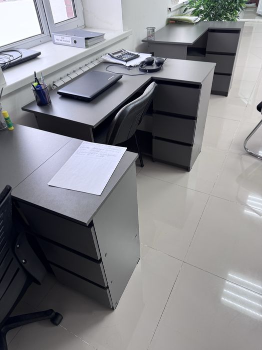 Продам столы офисные в отличном состоянии