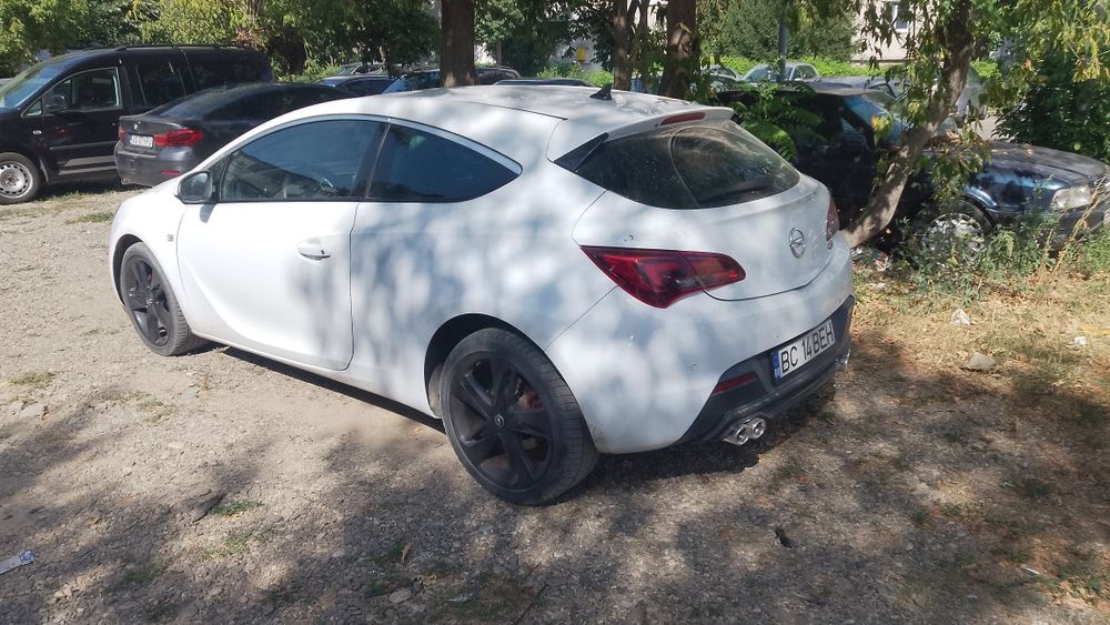 Astra j Gtc  1.7
