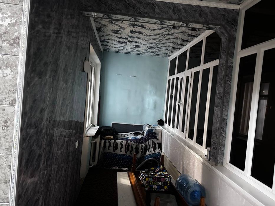 Uchquduq tumanida arzon narxda 2 xonali kvartira srochna sotiladi