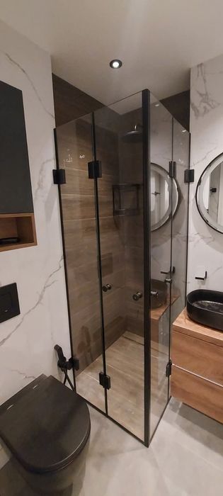 Изработка на душ кабини, паравани, остъкления за тераси и  врати