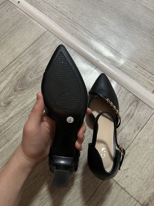 Женьский каблук JOSINY