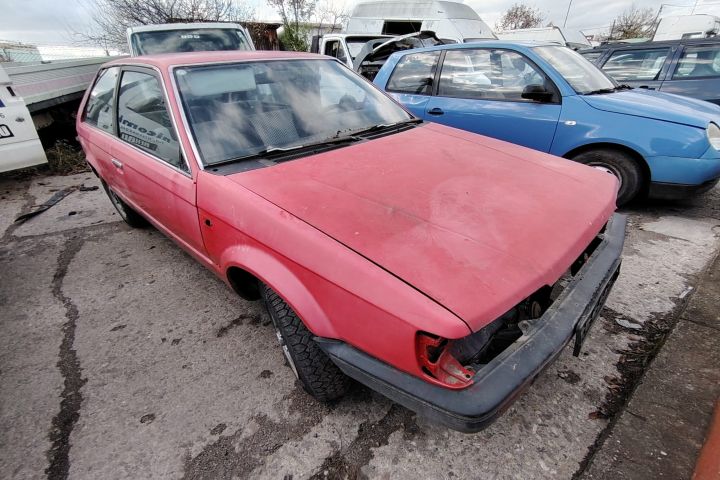 Hayon / Haion cu luneta Mazda 323 1985