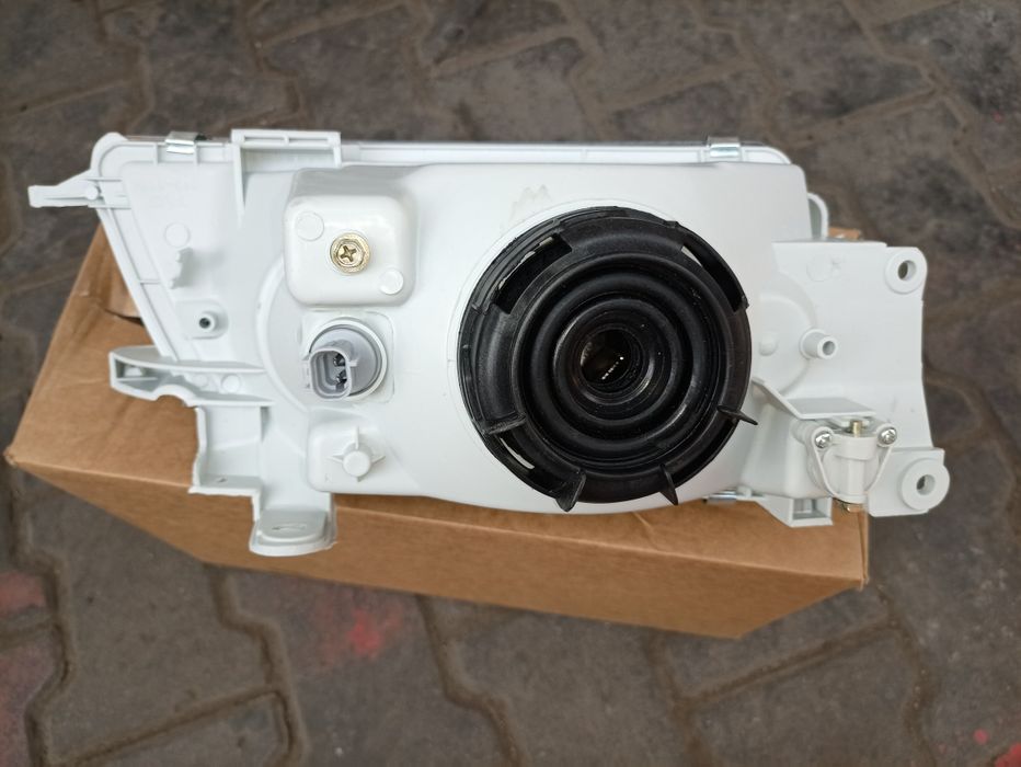 Карина Е фары хрусталь