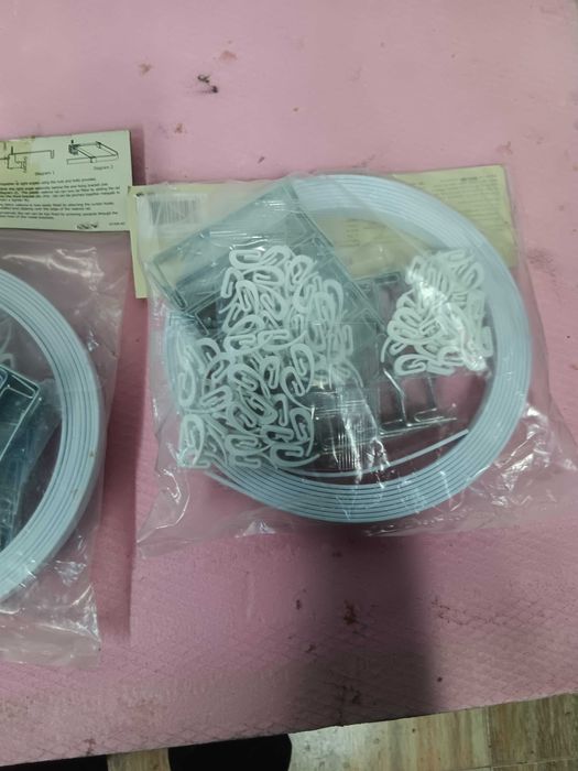 Гъвкави корнизи за баня и стая