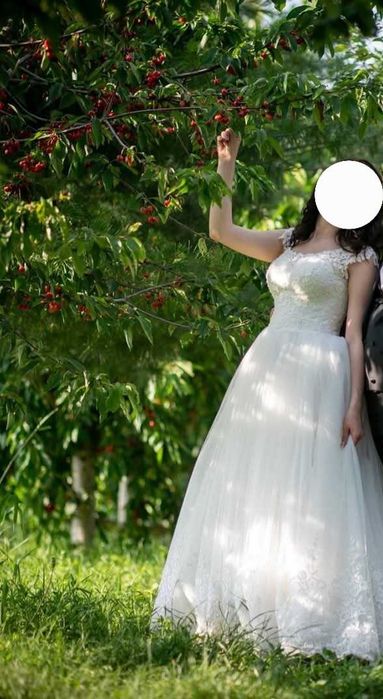 Vand rochie mireasa