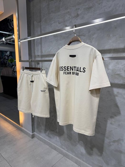 Compleu Essentials / verificare colet/fara plata in avans