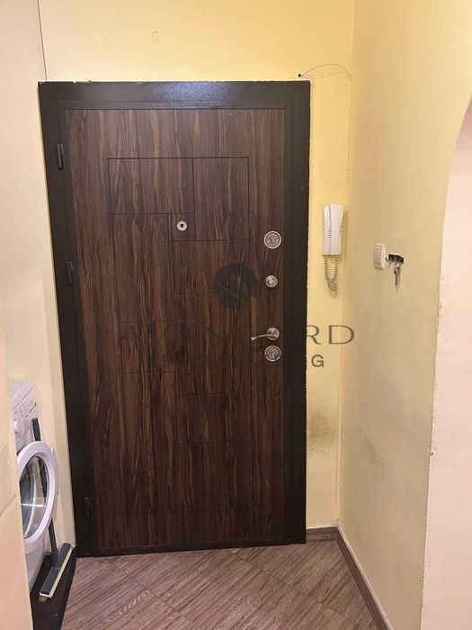 оф.24576 Тристаен обзаведен / МОЛ Пловдив