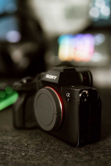 Sony A7 IV , 33MP, Full-Frame, Mirrorless, Body Only / 0 Cadre (Shutter Schimbat)