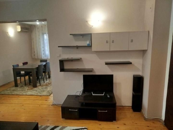 Дава се под наем Четиристаен апартамент в Пловдив, Център - 100 кв.м за 511 € - Снимка #2