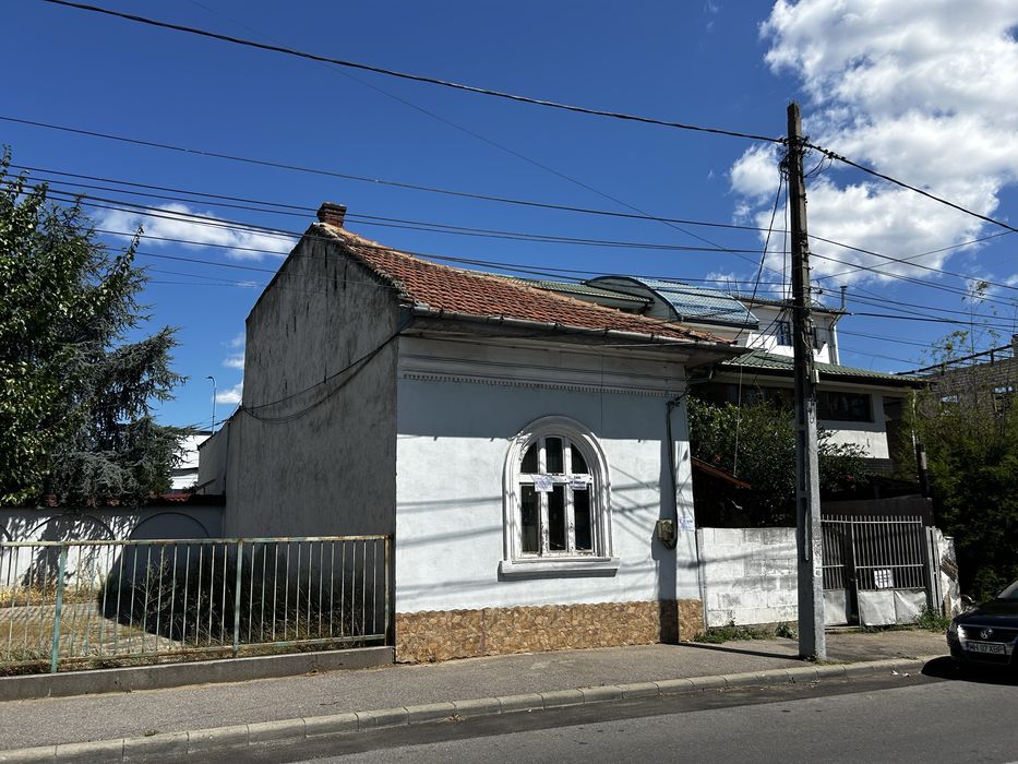 Casa langa Hotel Traian