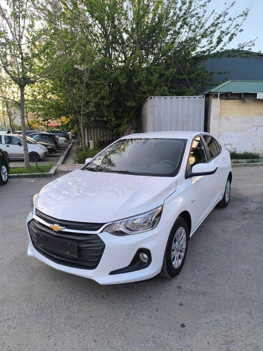 Сдам в аренду Chevrolet Onix 2024 1LS MT 1поз