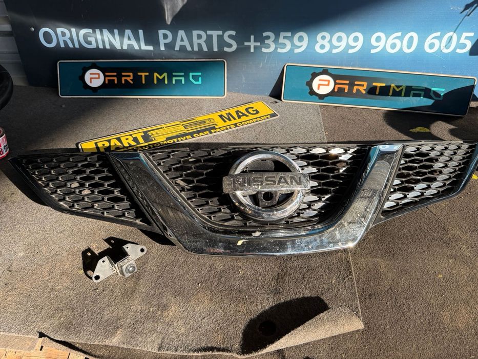 Решетка с отвор за камера  и камера за NISSAN QASHQAI J11