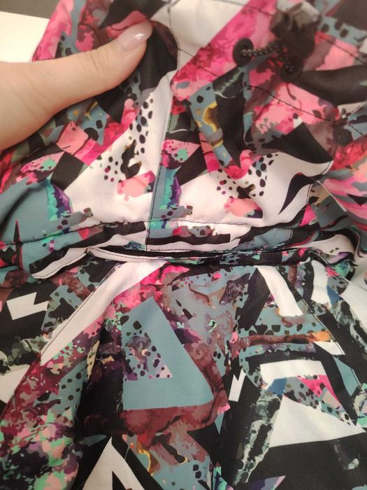 Продам зимний комбинезон на 3-5лет