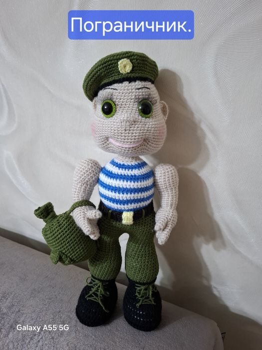 Солдатик. Вязаные игрушки.